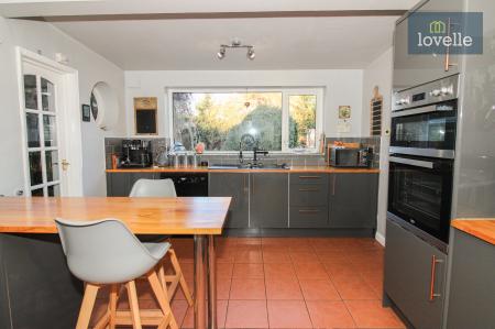 4 bedroom Detached house for sale in Conisholme road, North Somercotes, LN11