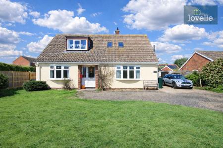 4 bedroom Detached house for sale in Conisholme road, North Somercotes, LN11