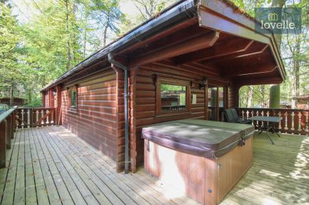 3 bedroom Log Cabin for sale in Kenwick Park, Louth, LN11