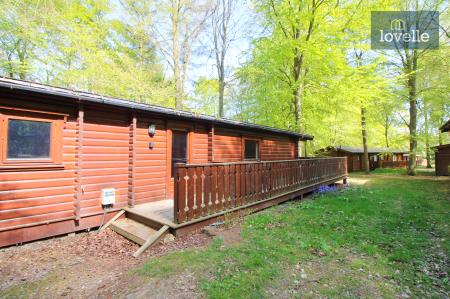 3 bedroom Log Cabin for sale in Kenwick Park, Louth, LN11