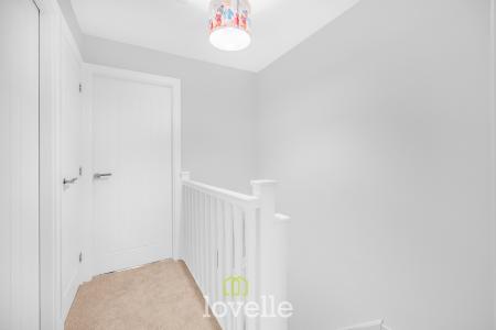 2 bedroom Semi-detached house for sale in Harewood Way, Kings Grove, Grimsby, DN32