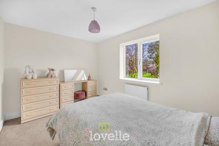 2 bedroom Semi-detached house for sale in Harewood Way, Kings Grove, Grimsby, DN32