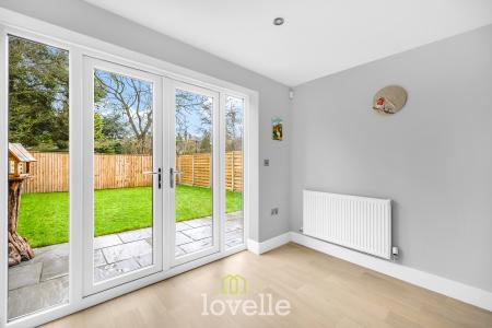 2 bedroom Semi-detached house for sale in Harewood Way, Kings Grove, Grimsby, DN32