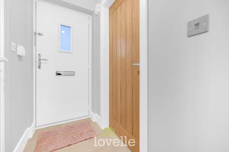 2 bedroom Semi-detached house for sale in Harewood Way, Kings Grove, Grimsby, DN32