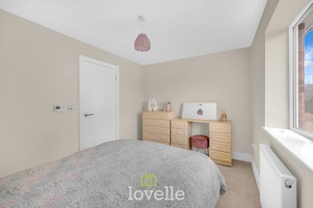 2 bedroom Semi-detached house for sale in Harewood Way, Kings Grove, Grimsby, DN32