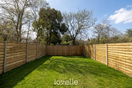 2 bedroom Semi-detached house for sale in Harewood Way, Kings Grove, Grimsby, DN32