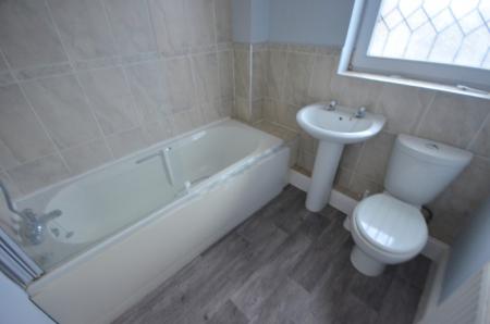 3 bedroom Terraced House to let in Saltergate, Grimsby, DN37