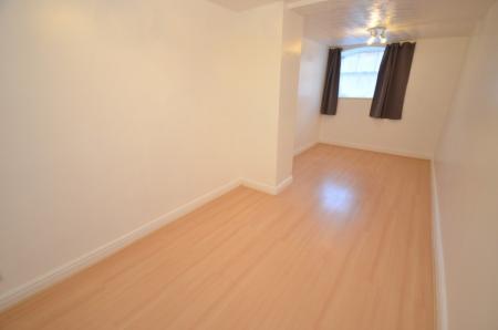 2 bedroom Flat to let in Victoria Court, Grimsby, DN31