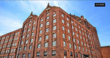 2 bedroom Flat to let in Victoria Court, Grimsby, DN31