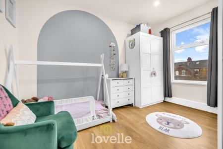 2 bedroom Terraced House for sale in Fairmont Road, Grimsby, DN32