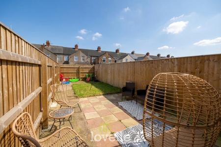 2 bedroom Terraced House for sale in Fairmont Road, Grimsby, DN32