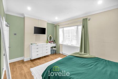 2 bedroom Terraced House for sale in Fairmont Road, Grimsby, DN32