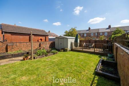 3 bedroom Semi-detached house for sale in Shaftesbury Avenue, Grimsby, DN34