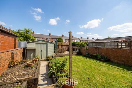 3 bedroom Semi-detached house for sale in Shaftesbury Avenue, Grimsby, DN34