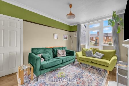 3 bedroom Semi-detached house for sale in Shaftesbury Avenue, Grimsby, DN34