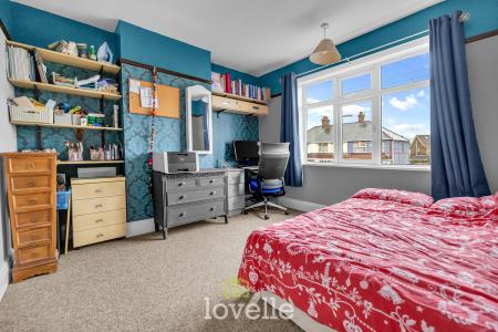 3 bedroom Semi-detached house for sale in Shaftesbury Avenue, Grimsby, DN34