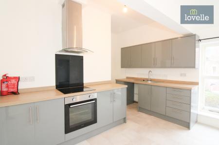 2 bedroom Flat for sale in Mercer Row, Louth, LN11