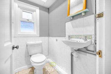 3 bedroom Terraced House for sale in Legsby Avenue, Grimsby, DN32