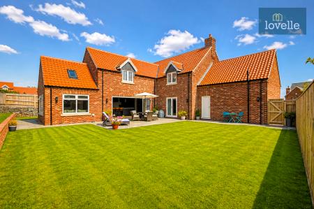 4 bedroom Detached house for sale in Roman Way, Louth, LN11