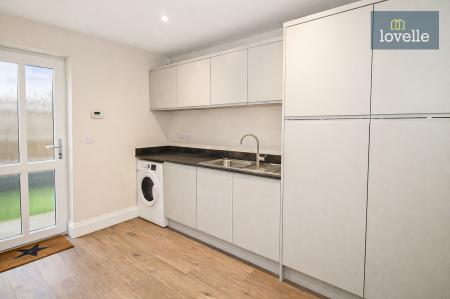 4 bedroom Detached house for sale in Roman Way, Louth, LN11