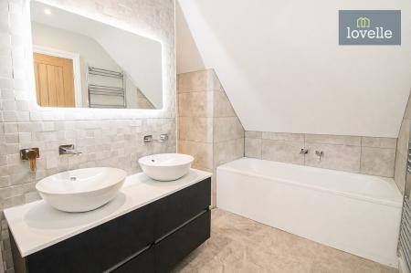 4 bedroom Detached house for sale in Roman Way, Louth, LN11