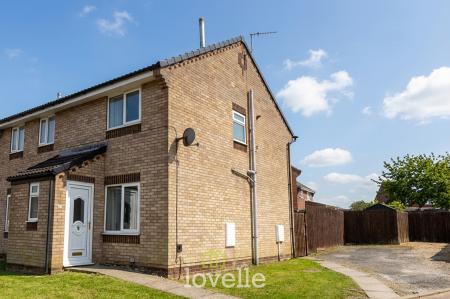 2 bedroom Semi-detached house for sale in Orion Way, Grimsby, DN34