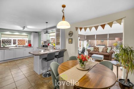 2 bedroom Semi-detached house for sale in Ashby Close, Willows, Grimsby, DN37