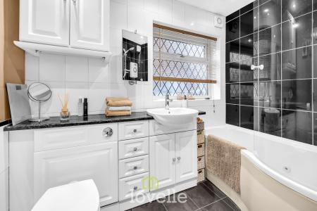 2 bedroom Semi-detached house for sale in Ashby Close, Willows, Grimsby, DN37