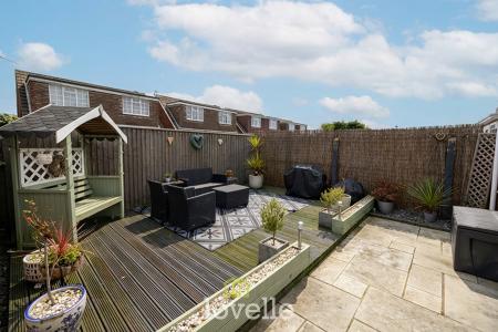 2 bedroom Semi-detached house for sale in Ashby Close, Willows, Grimsby, DN37