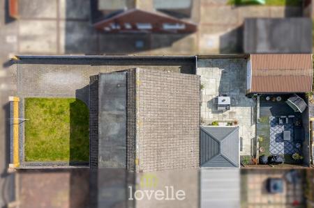 2 bedroom Semi-detached house for sale in Ashby Close, Willows, Grimsby, DN37