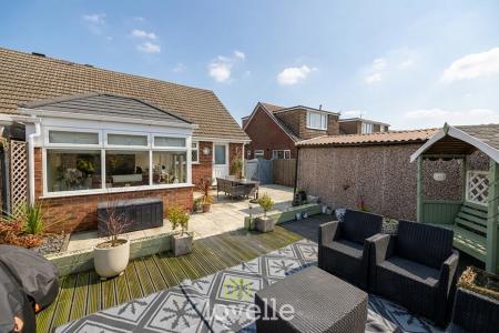 2 bedroom Semi-detached house for sale in Ashby Close, Willows, Grimsby, DN37