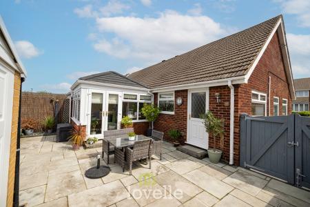 2 bedroom Semi-detached house for sale in Ashby Close, Willows, Grimsby, DN37
