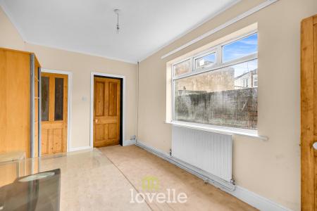 2 bedroom End of terrace house for sale in Grafton Street, Grimsby, DN32