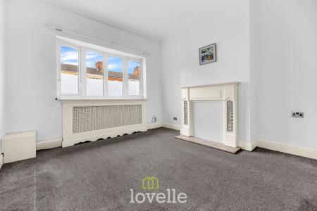 3 bedroom Terraced House for sale in Hainton Avenue, Grimsby, DN32