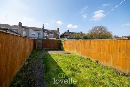 3 bedroom Terraced House for sale in Hainton Avenue, Grimsby, DN32