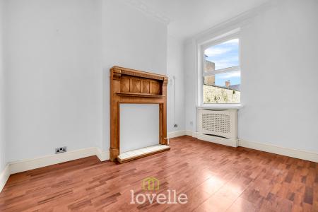 3 bedroom Terraced House for sale in Hainton Avenue, Grimsby, DN32