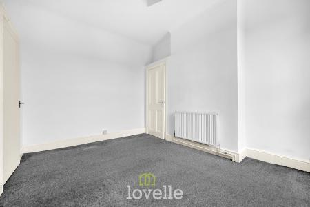 3 bedroom Terraced House for sale in Hainton Avenue, Grimsby, DN32