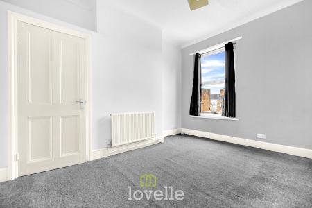 3 bedroom Terraced House for sale in Hainton Avenue, Grimsby, DN32