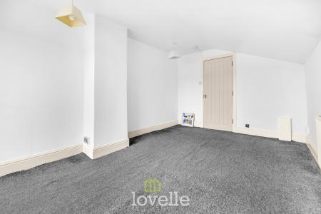 3 bedroom Terraced House for sale in Hainton Avenue, Grimsby, DN32