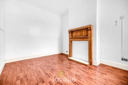 3 bedroom Terraced House for sale in Hainton Avenue, Grimsby, DN32