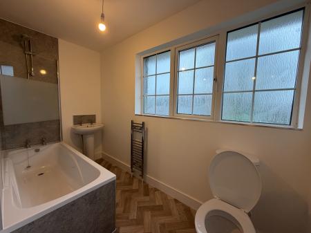 3 bedroom Terraced House to let in Tintern Walk, Grimsby, DN37