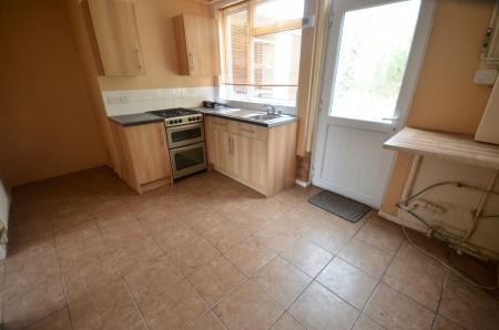 2 bedroom Terraced House to let in Winthorpe Road, Grimsby, DN33