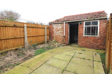 2 bedroom Terraced House for sale in St Michaels Road, Louth, LN11