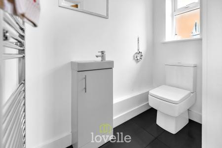 3 bedroom Detached house for sale in Caistor Road, Laceby, DN37