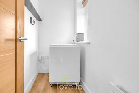 3 bedroom Detached house for sale in Caistor Road, Laceby, DN37