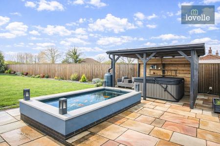 4 bedroom Detached house for sale in Conisholme Road, North Somercotes, LN11