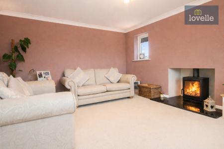 4 bedroom Detached house for sale in Conisholme Road, North Somercotes, LN11