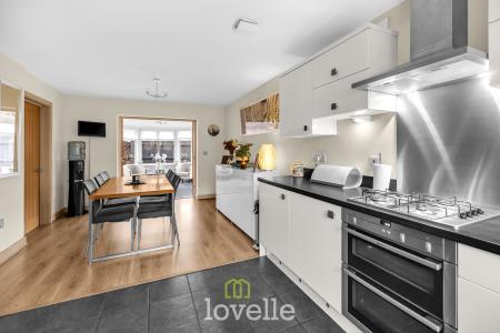 4 bedroom Detached house for sale in Mayfields Court, Stallingborough, DN41