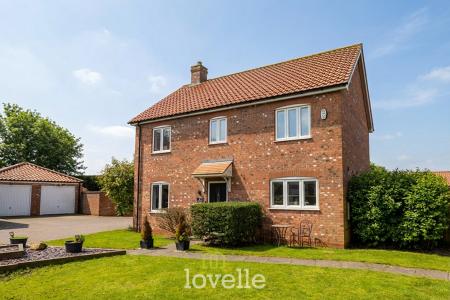 4 bedroom Detached house for sale in Mayfields Court, Stallingborough, DN41