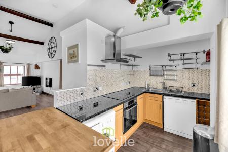 1 bedroom Apartment for sale in Victoria Wharf, Grimsby, DN31